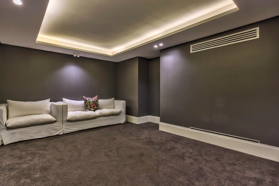 5 Bedroom Property for Sale in Bantry Bay Western Cape